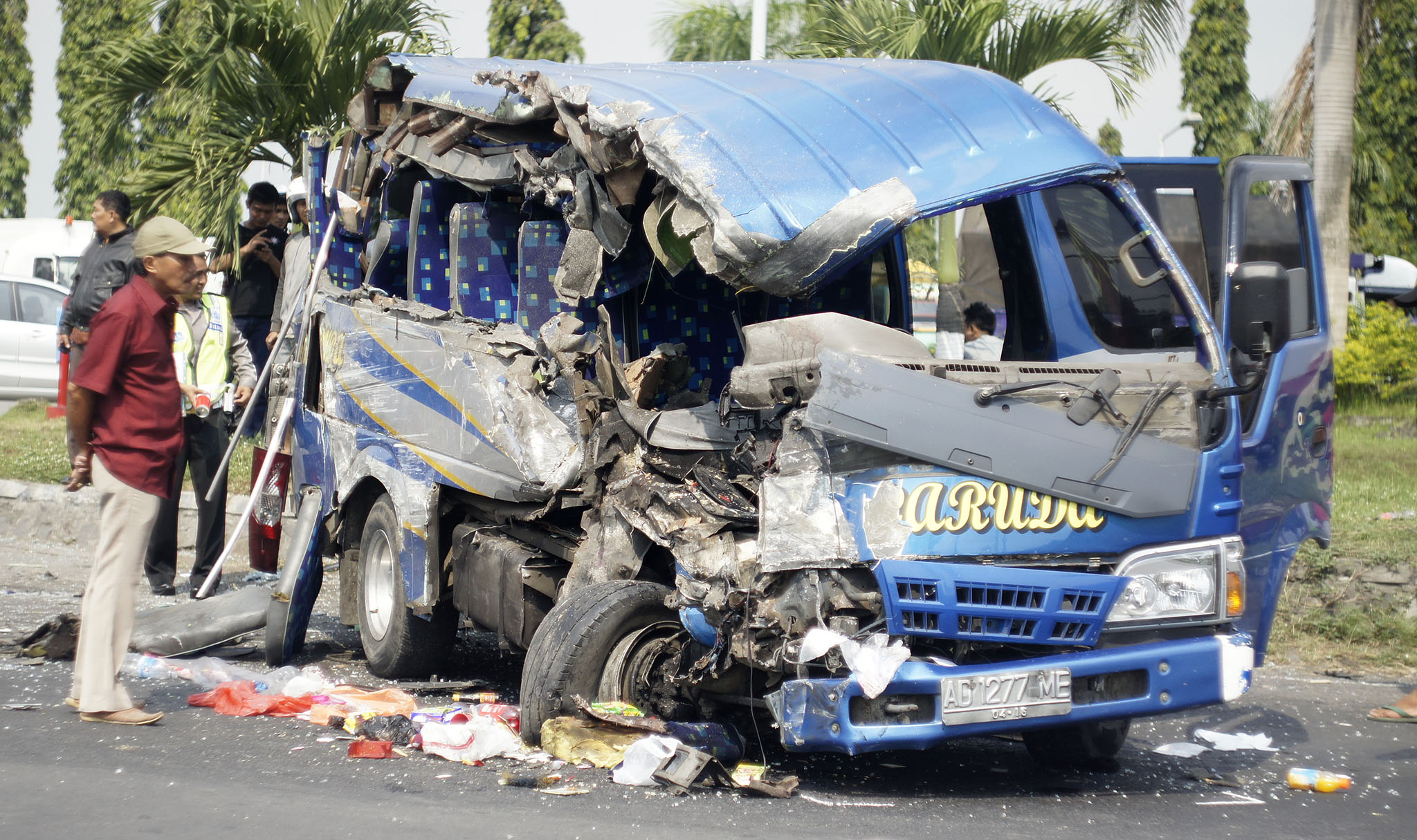 Kecelakaan Lalu Lintas Di Jalan Raya Perak Jombang Berita Daerah