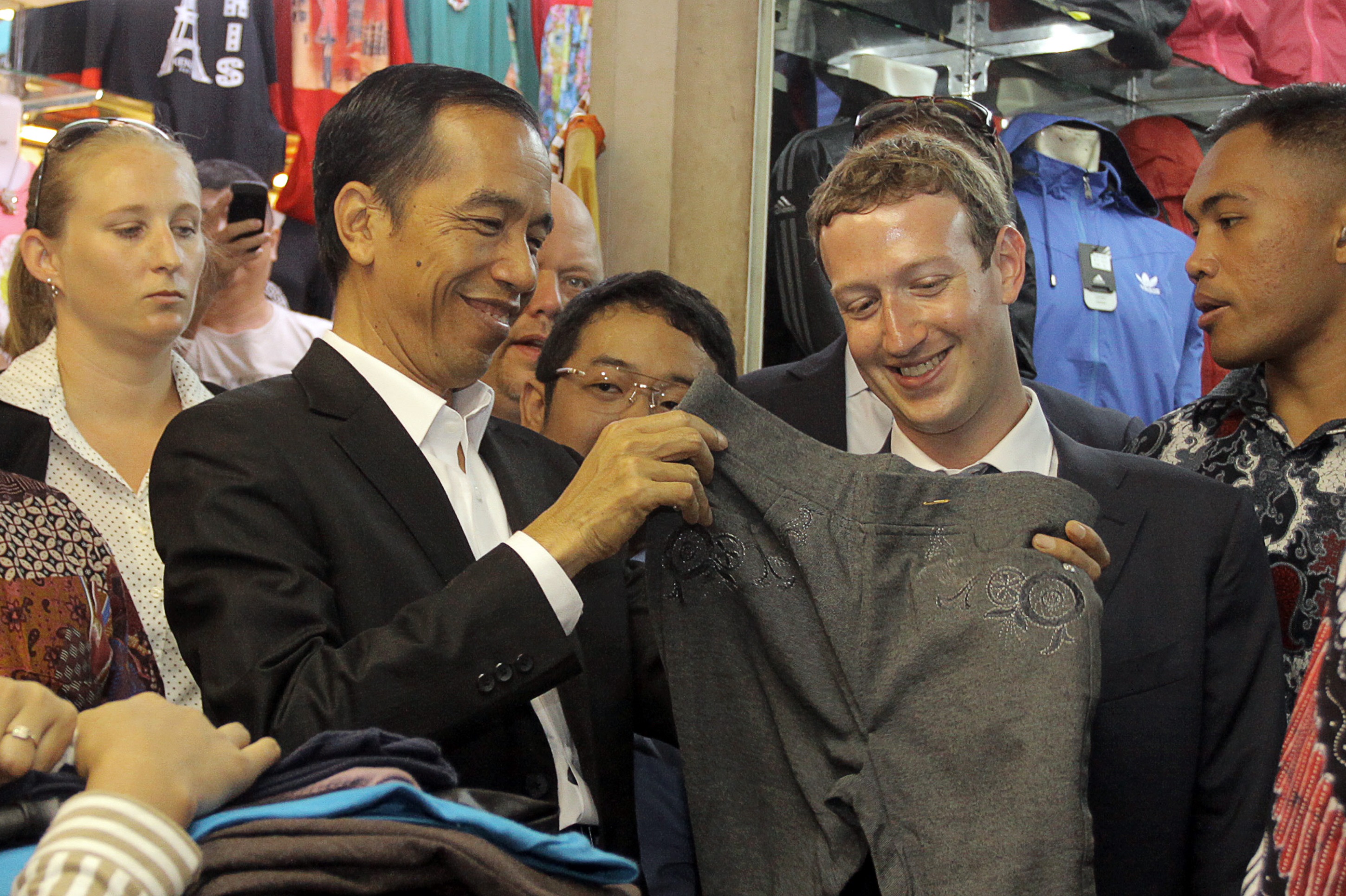 Presiden Jokowi & Mark Zuckerberg