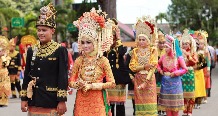 Festival Busana Adat