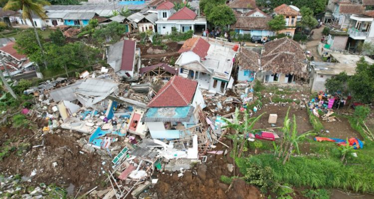 Foto Udara Gempa Cianjur: Kondisi Pemukiman Warga Pascagempa