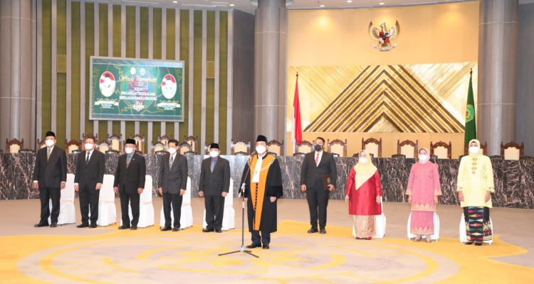 Upacara Wisuda Purnabakti Ketua Pengadilan Tinggi Agama Kepulauan Bangka Belitung