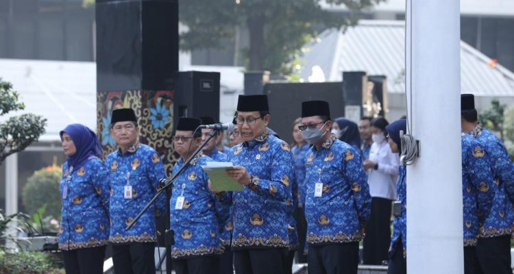 Menurut Menteri yang akrab disapa Gus Halim ini, pembangunan desa yang berkelanjutan, inklusif, dan berkeadilan adalah bagian integral dari perjalanan menuju Indonesia Emas di tahun 2045. Maka dari itu, Pemerintah, masyarakat, sektor swasta, dan berbagai pemangku kepentingan lainnya harus bekerja sama untuk mencapai tujuan ini dan memastikan bahwa perkembangan desa mendukung visi dan potensi Indonesia secara keseluruhan.