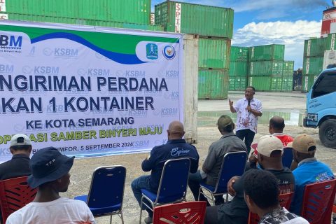 Perdana Kirim 13,3 Ton Ikan Segar