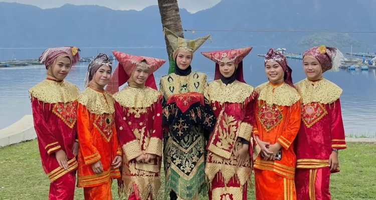 Penduduk Nagari Wisata Sungai Batang, Kabupaten Agam, Sumatera Barat. Pariwisata